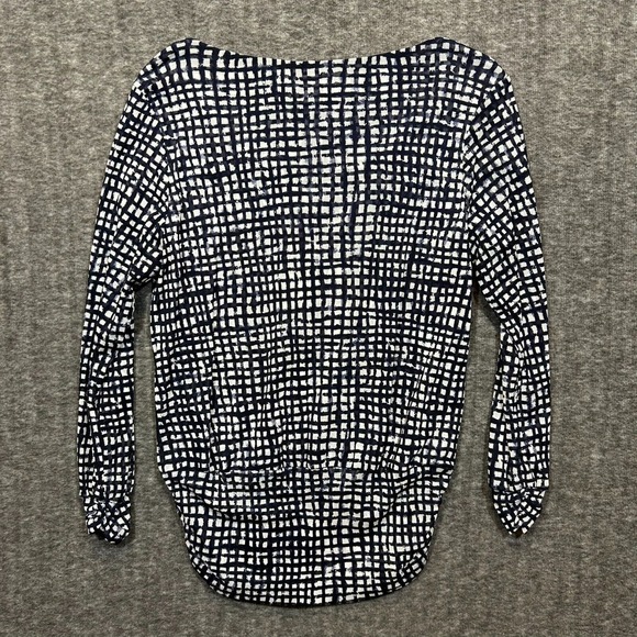 PENDLETON Size‎ XL Navy Blue White Ruched Long Sleeve Geometric Checkered Blouse - Picture 3 of 7